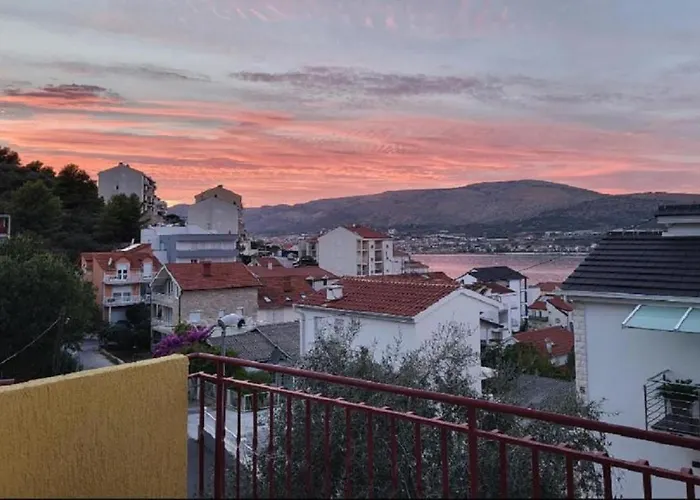 Apartment Lucky Star - 2 Bedroom, Sea View, Large Balcony, Free Parking, Bbq Апартаменты