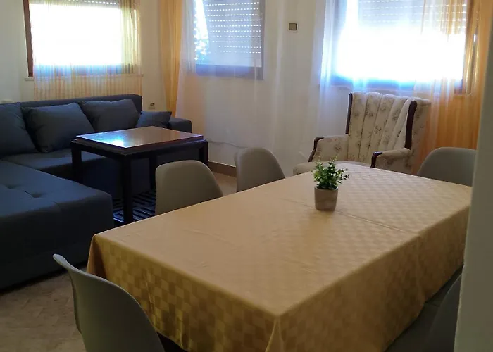 Apartment Lucky Star - 2 Bedroom, Sea View, Large Balcony, Free Parking, Bbq Апартаменты