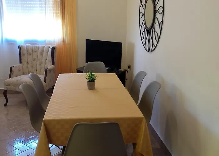 Апартаменты Apartment Lucky Star - 2 Bedroom, Sea View, Large Balcony, Free Parking, Bbq *