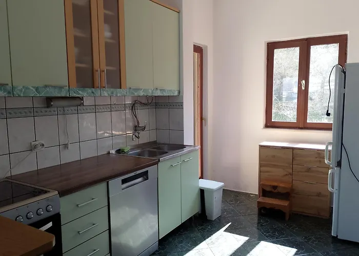 Apartment Lucky Star - 2 Bedroom, Sea View, Large Balcony, Free Parking, Bbq Апартаменты