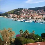 Apartment Lucky Star - 2 Bedroom, Sea View, Large Balcony, Free Parking, Bbq