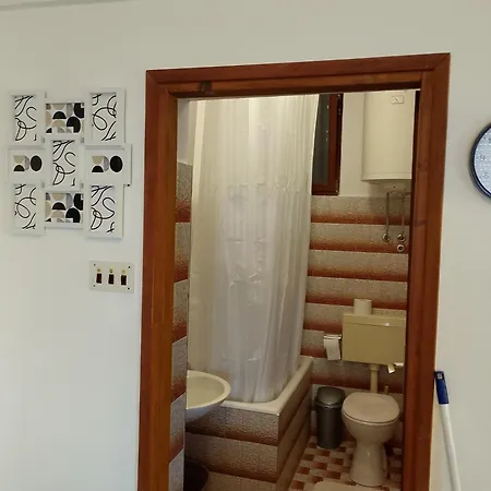 Apartment Lucky Star - 2 Bedroom, Sea View, Gated Yard, Free Parking, Bbq