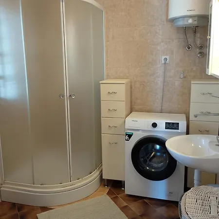 Apartment Lucky Star - 2 Bedroom, Sea View, Large Balcony, Free Parking, Bbq Trogir