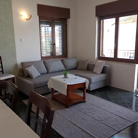 Lucky Star - 2 Bedroom, Sea View, Large Balcony, Free Parking, Bbq Lägenhet