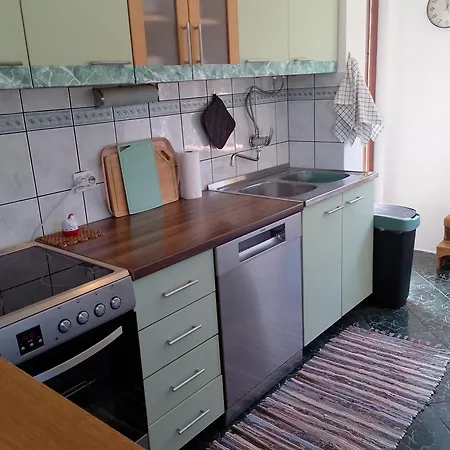 Lucky Star - 2 Bedroom, Sea View, Large Balcony, Free Parking, Bbq شقة تروغير