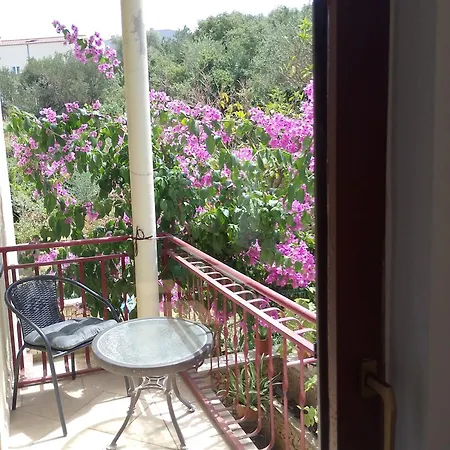 Lucky Star - 2 Bedroom, Sea View, Large Balcony, Free Parking, Bbq شقة تروغير