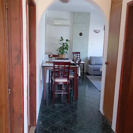 Lucky Star - 2 Bedroom, Sea View, Large Balcony, Free Parking, Bbq شقة