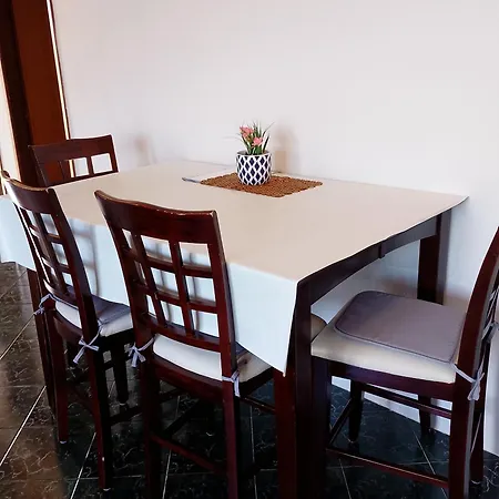 Lucky Star - 2 Bedroom, Sea View, Large Balcony, Free Parking, Bbq شقة *