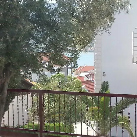 Lucky Star - 2 Bedroom, Sea View, Large Balcony, Free Parking, Bbq *