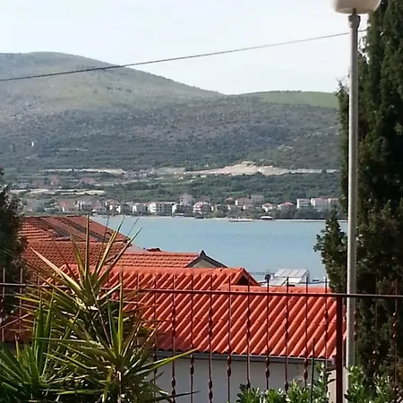 Lucky Star - 2 Bedroom, Sea View, Large Balcony, Free Parking, Bbq شقة *
