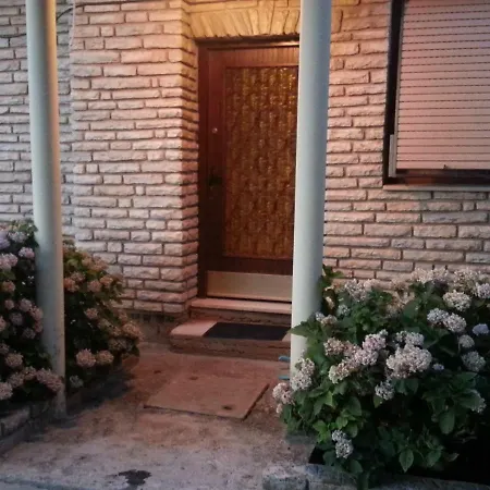 Lucky Star - 2 Bedroom, Sea View, Gated Yard, Free Parking, Bbq Apartment