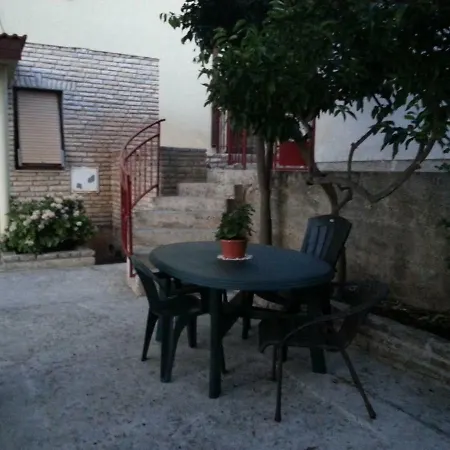 Lucky Star - 2 Bedroom, Sea View, Large Balcony, Free Parking, Bbq *