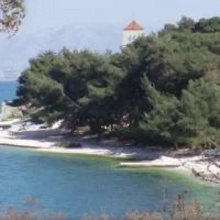 Lucky Star - 2 Bedroom, Sea View, Gated Yard, Free Parking, Bbq