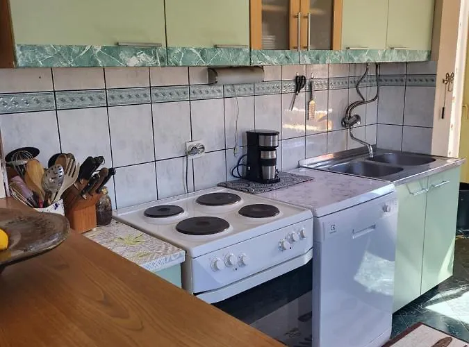 Apartment Lucky Star - 2 Bedroom, Sea View, Large Balcony, Free Parking, Bbq