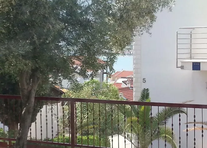 Apartment Lucky Star - 2 Bedroom, Sea View, Large Balcony, Free Parking, Bbq *