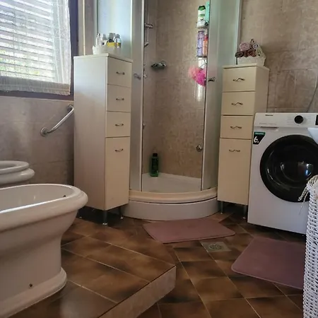 Apartman Lucky Star - 2 Bedroom, Sea View, Large Balcony, Free Parking, Bbq